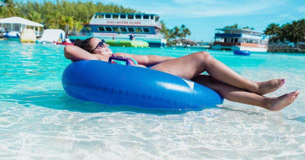 beach-day-blue-lagoon-island-03